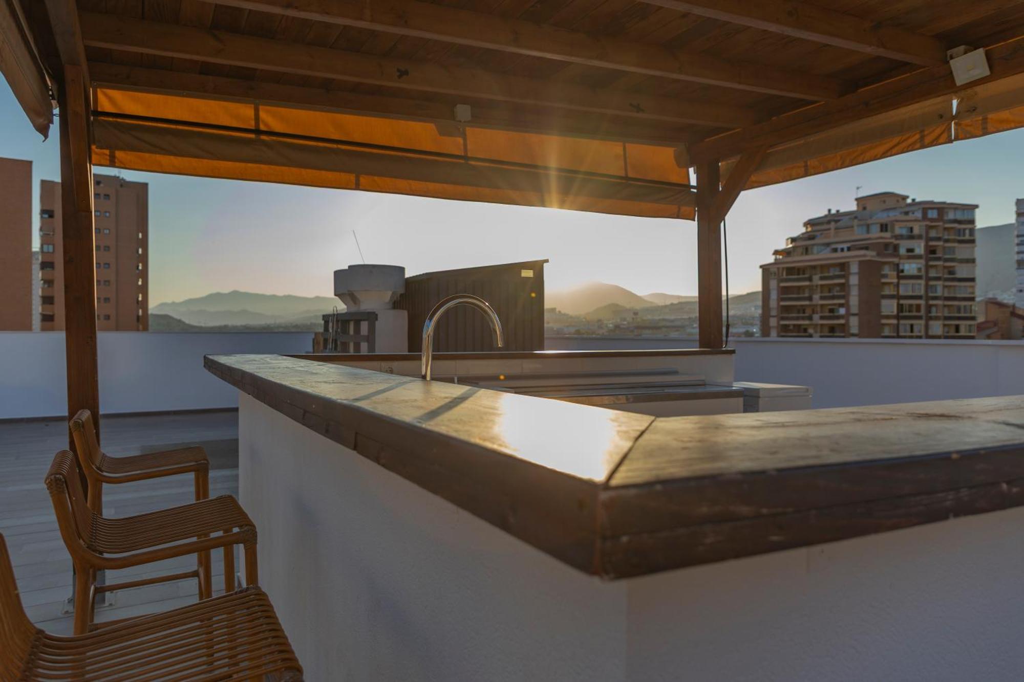 Atico Con Enorme Terraza Y Chill Out Particular Benidorm