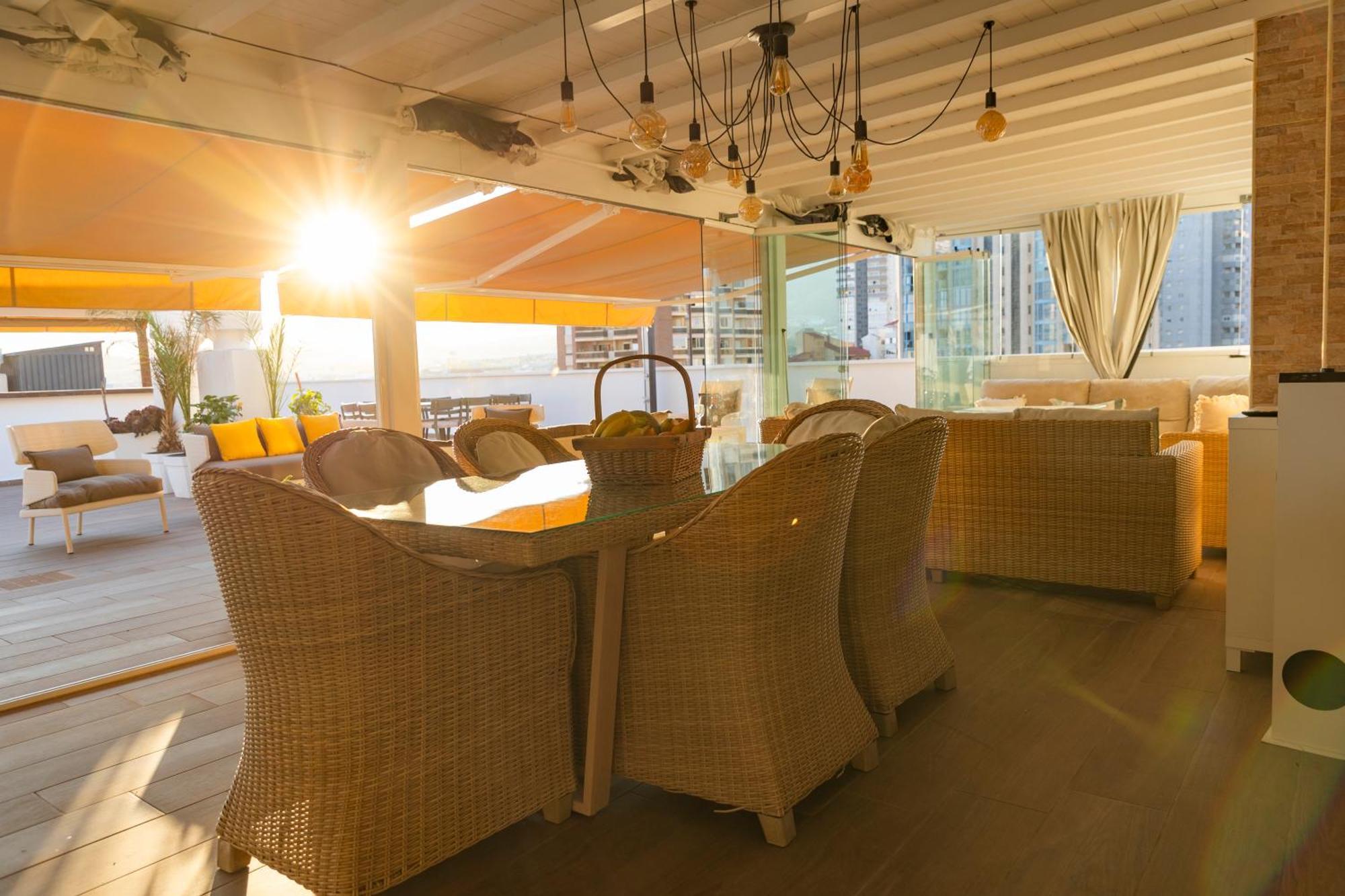Atico Con Enorme Terraza Y Chill Out Particular Apartment