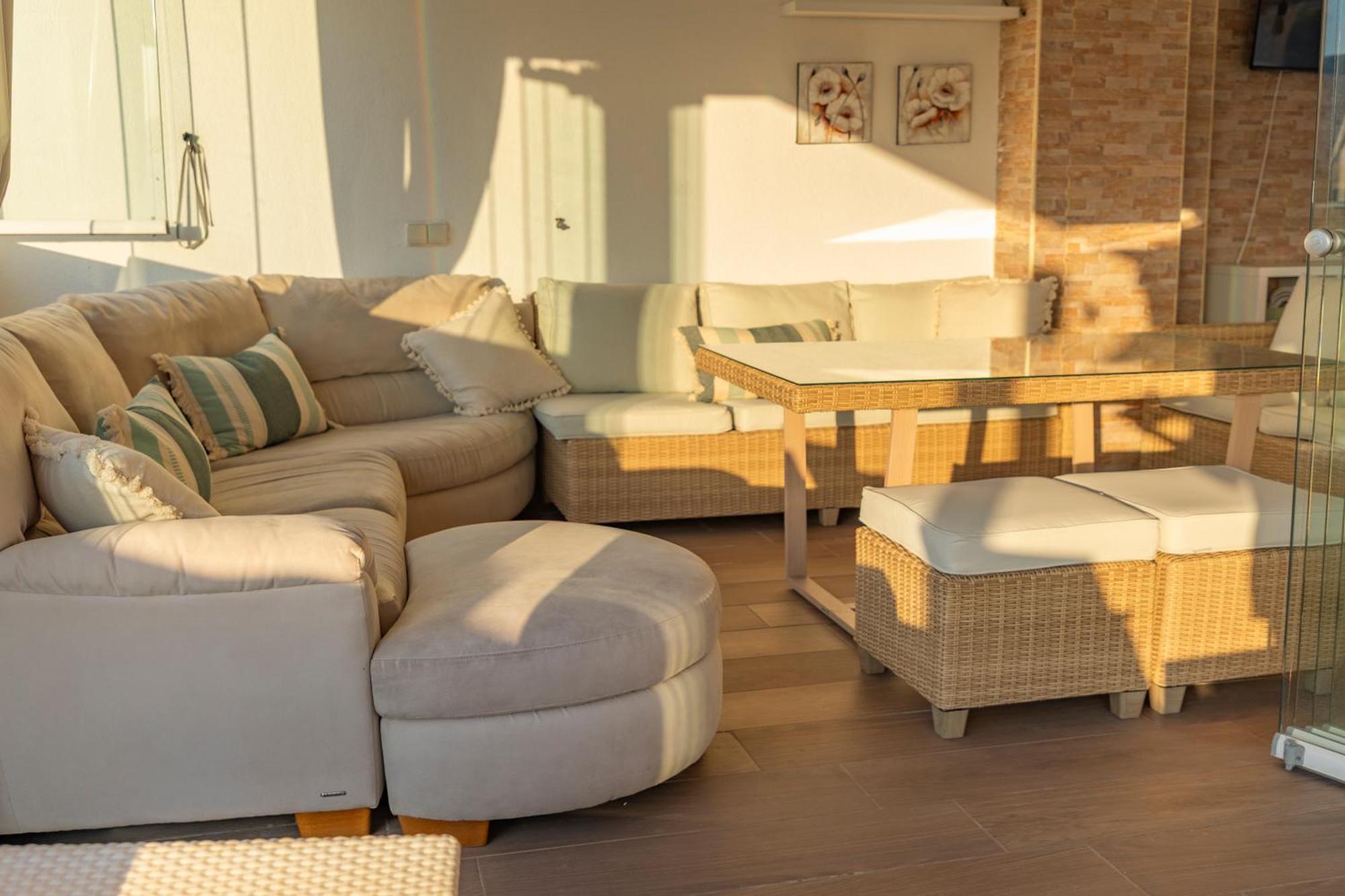 Atico Con Enorme Terraza Y Chill Out Particular * Benidorm