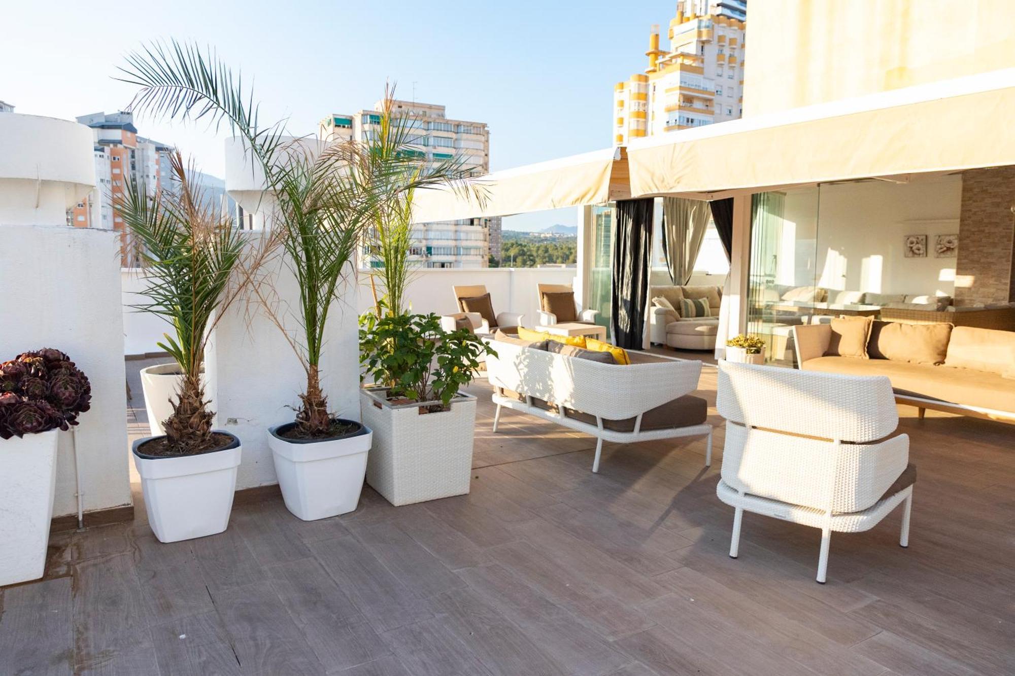 Atico Con Enorme Terraza Y Chill Out Particular *