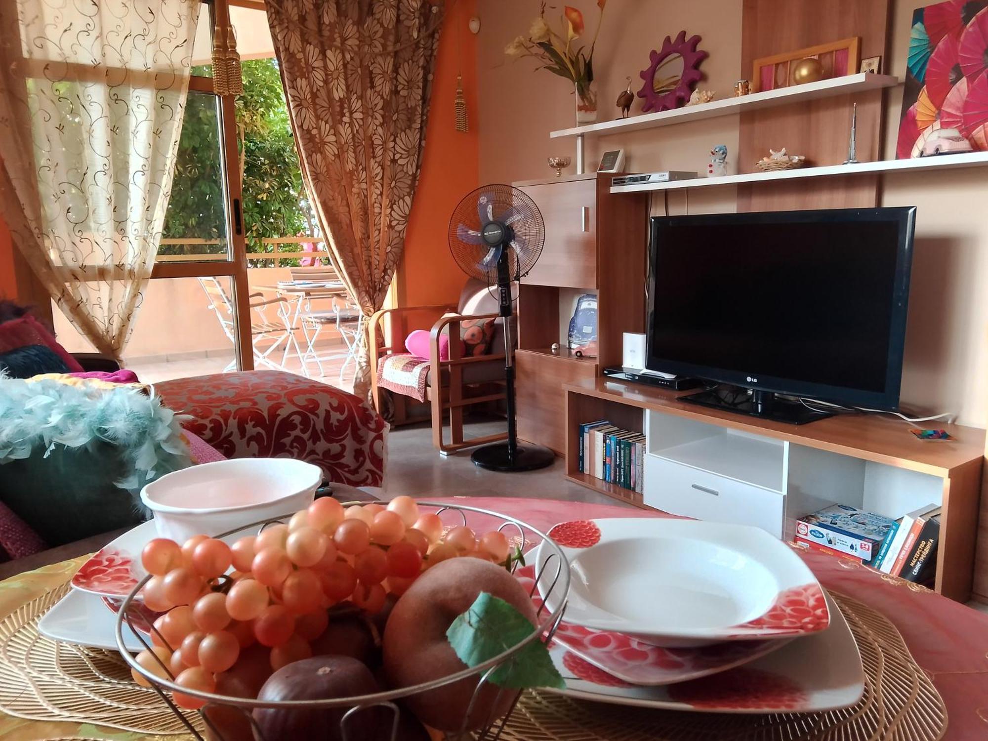 Deluxe Garden Flat Near Terra-Mitica Apartment