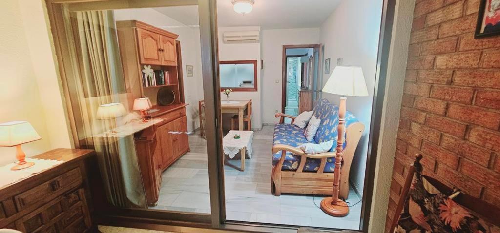 Primera Linea-apt De 2 Hab- 4-6 Pers -wifi -aire Acond- Parking Opcionable Extra Benidorm