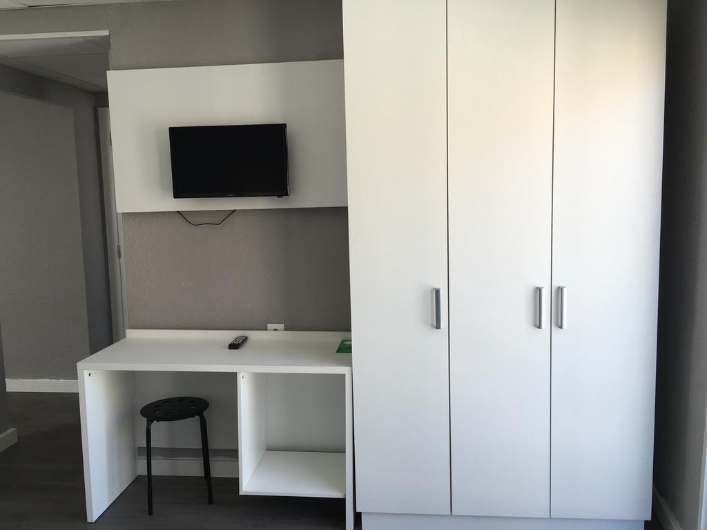 Guest house Hostal Boutique Bbb Auto Check In Benidorm