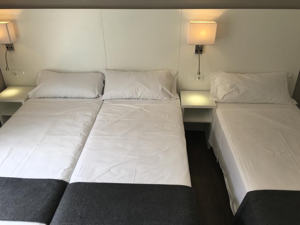 Guest house Hostal Boutique Bbb Auto Check In Benidorm