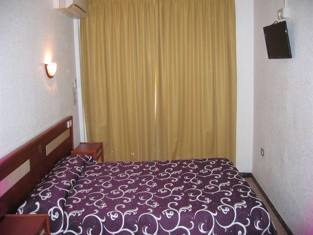 Condestable Hotel *