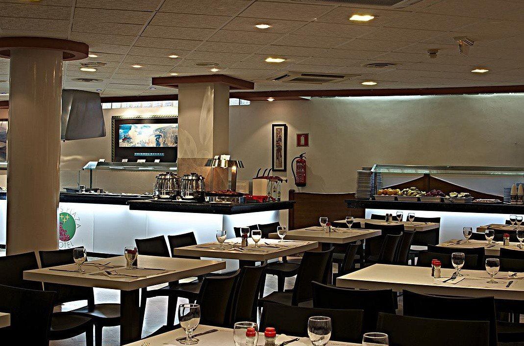 Oasis Plaza Hotel 3*