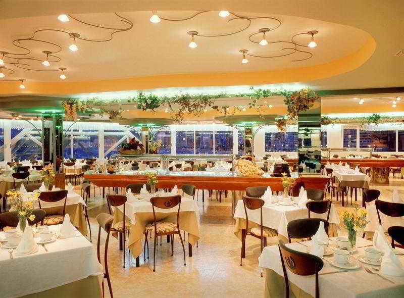 Hotel Benikaktus 3*