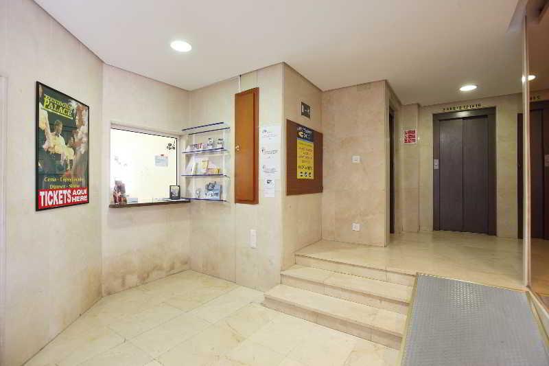 Dynastic Apartment *