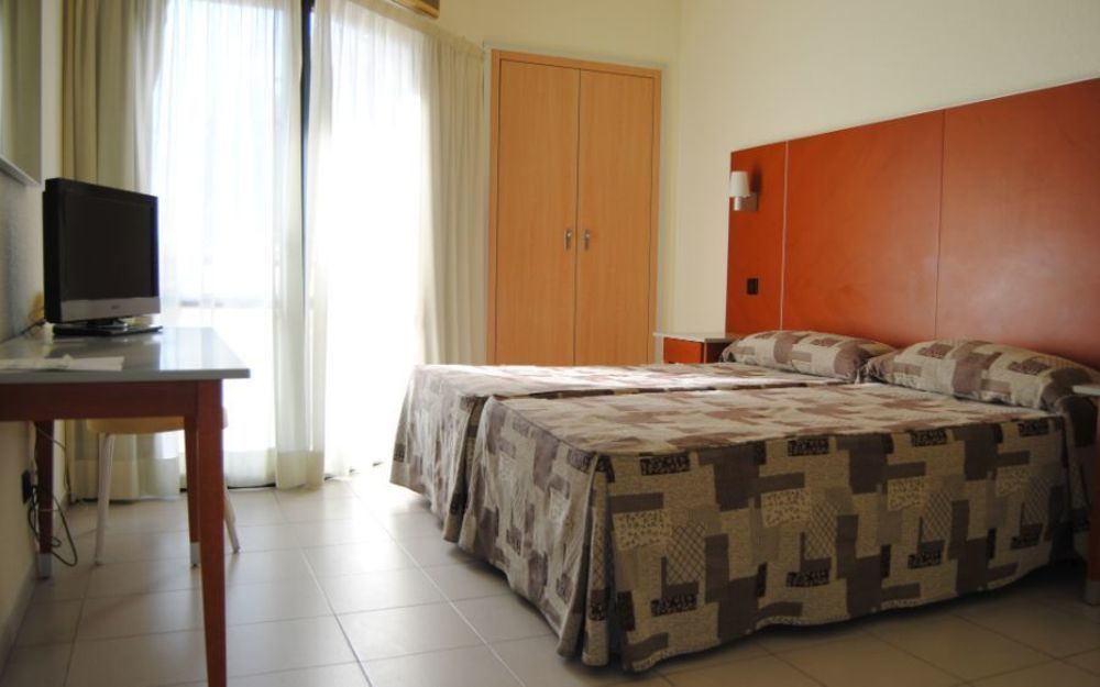 Oasis Plaza 3*