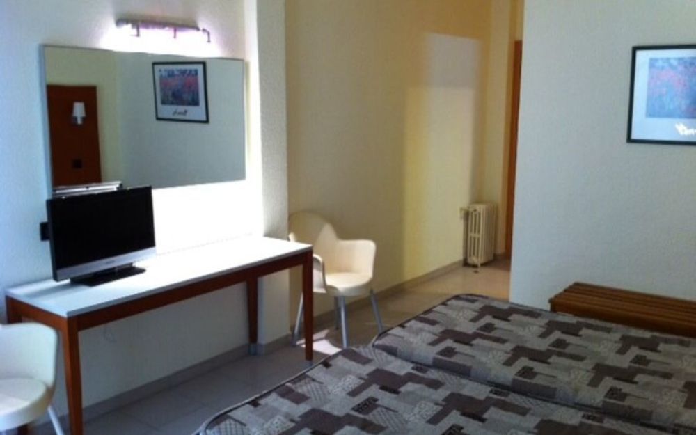 Oasis Plaza 3*