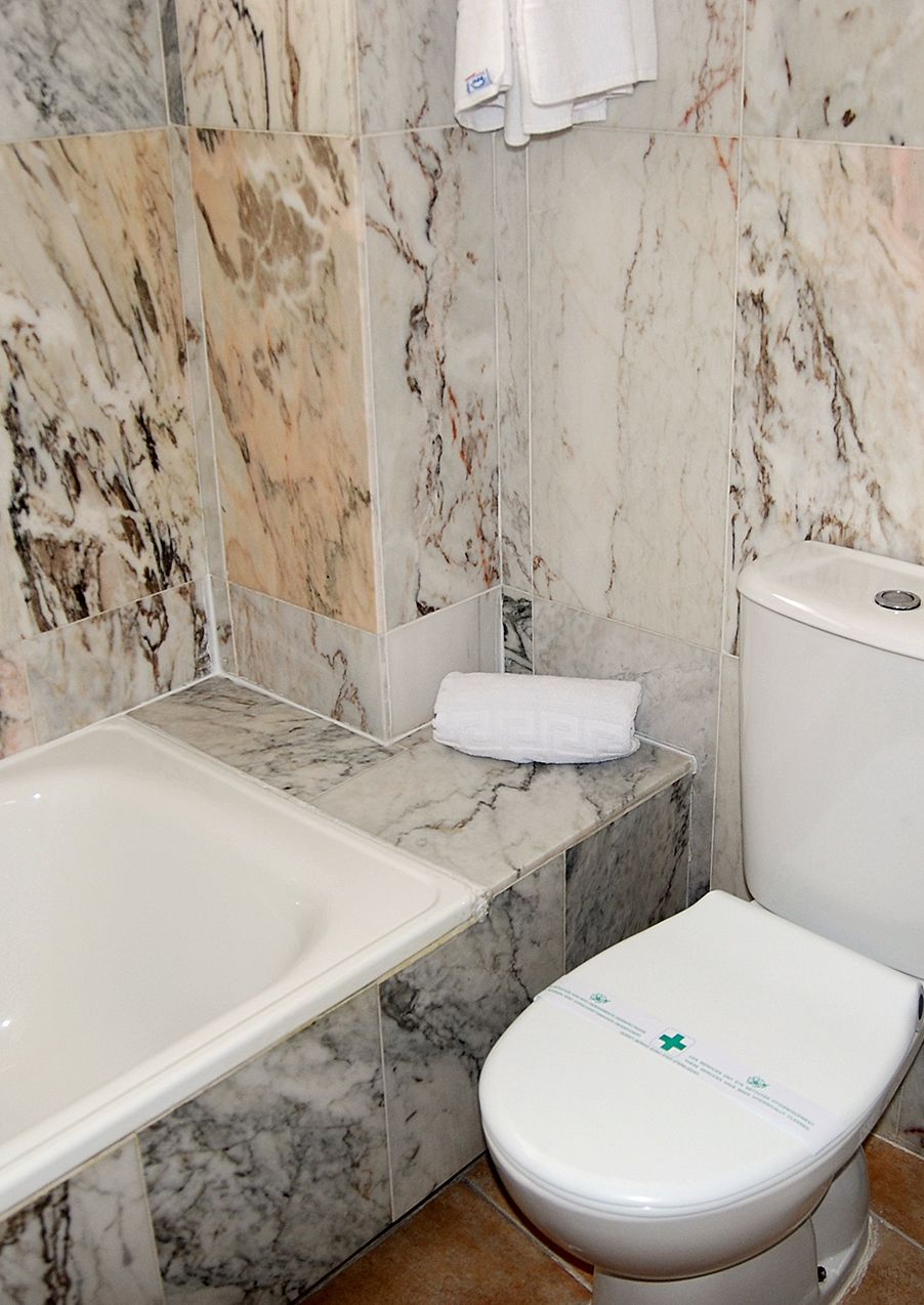 Hotel Queens - Adults Only Hotel 2*