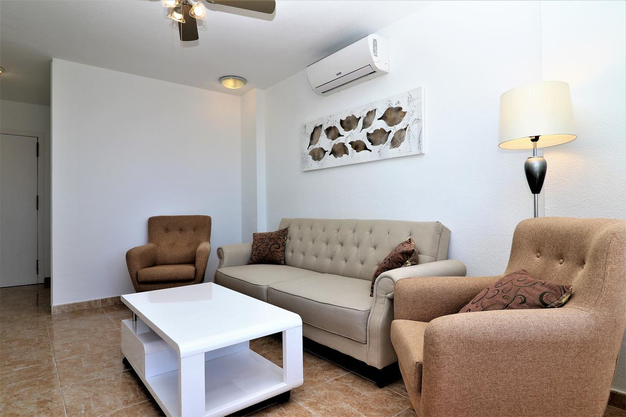 Europa Center 12-b Levante Apartment *