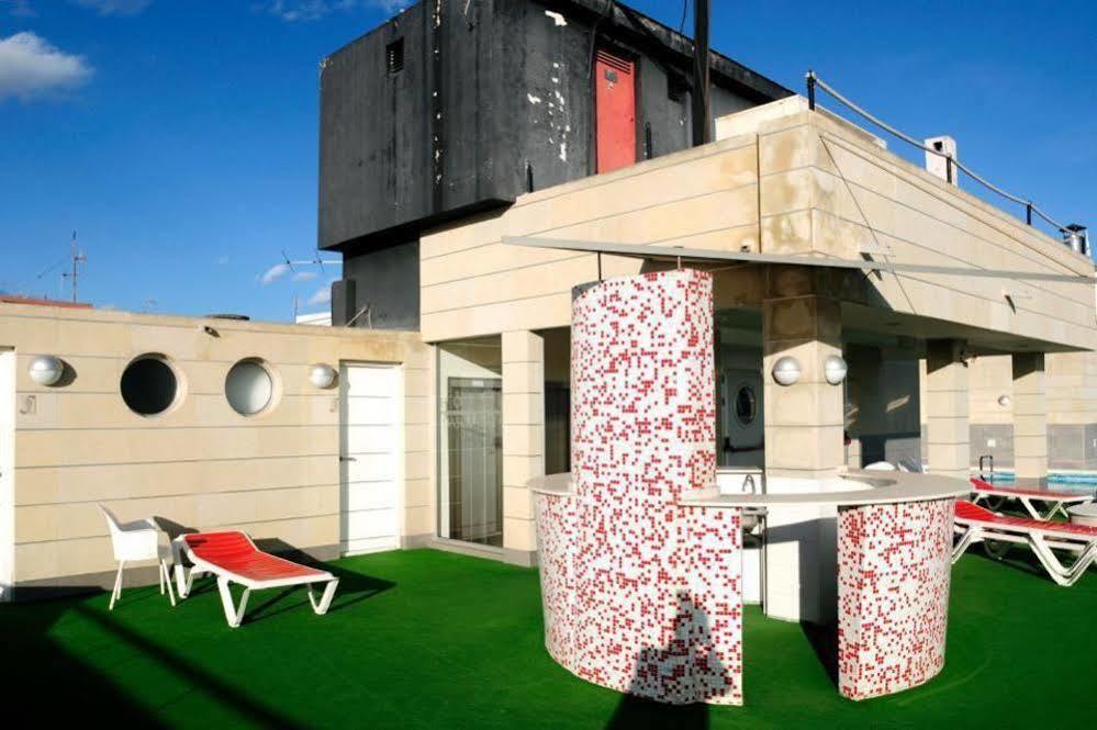 Hotel Oasis Plaza 3*