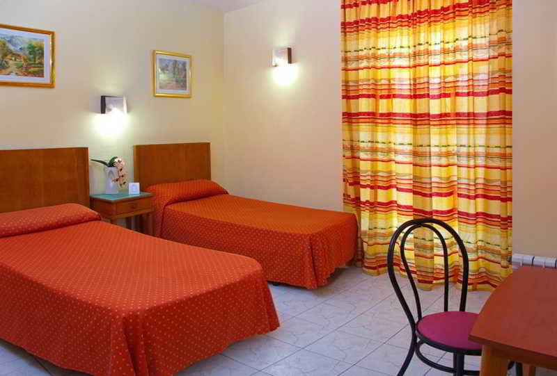 Residencia Bristol Hotel