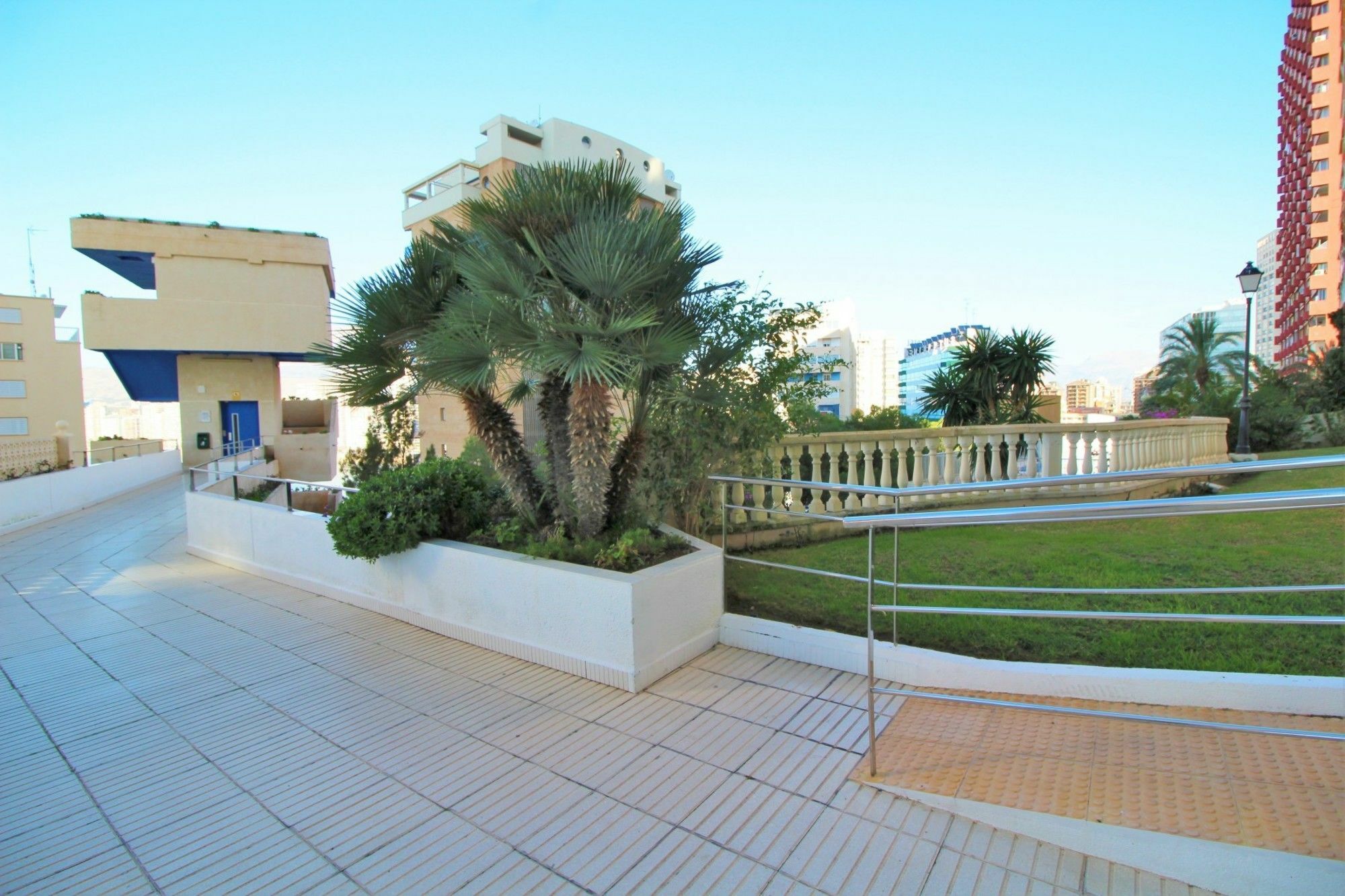Trinisol Ii 3-d Benidorm