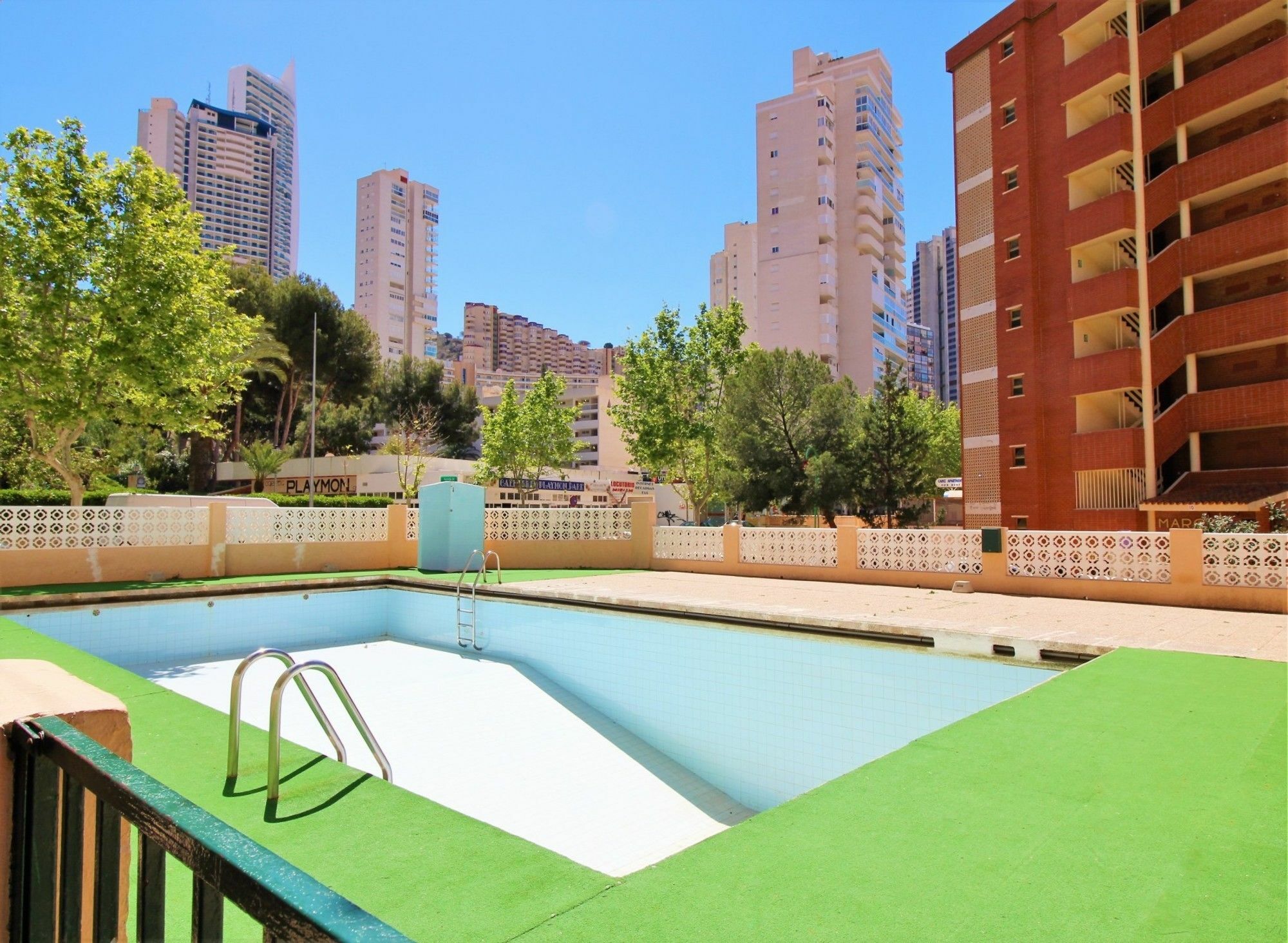 Apartment Cost Marabu Benidorm