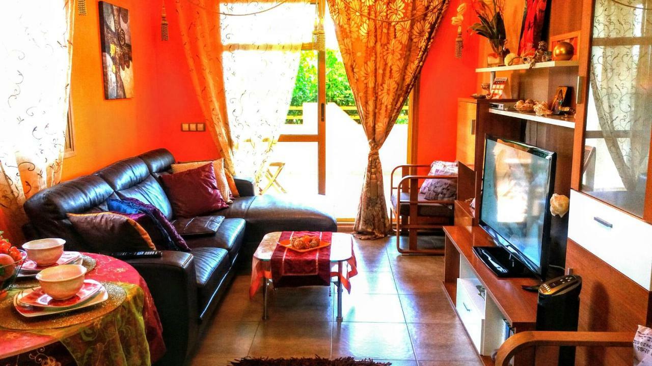 Deluxe Garden Flat Near Terra-mitica *