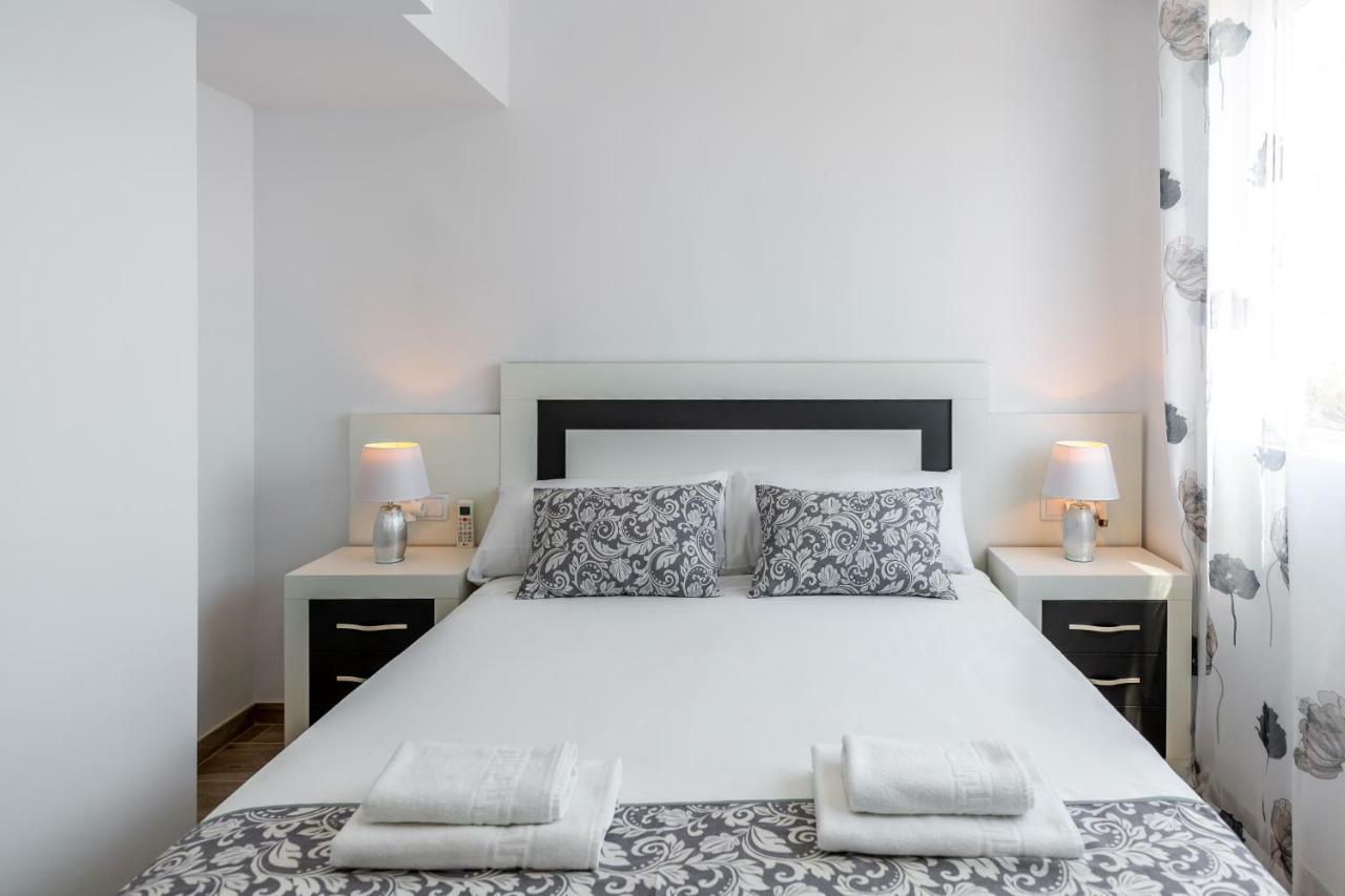 Sonrisa Apartments *