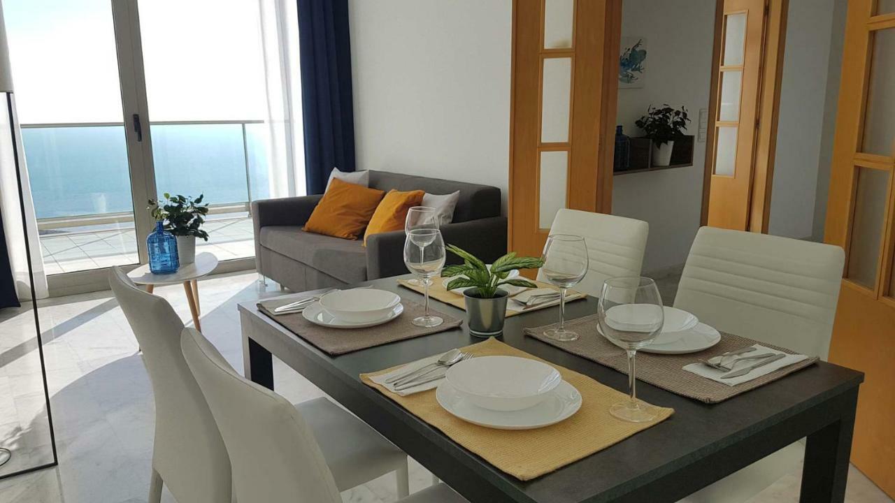 Deluxe Penthouse On The 42nd Floor With Amazing Sea Views