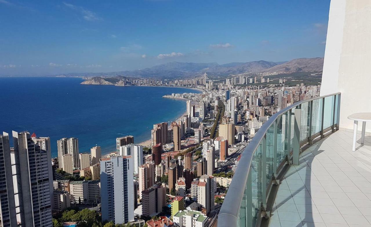 Appartement Deluxe Penthouse On The 42nd Floor With Amazing Sea Views *