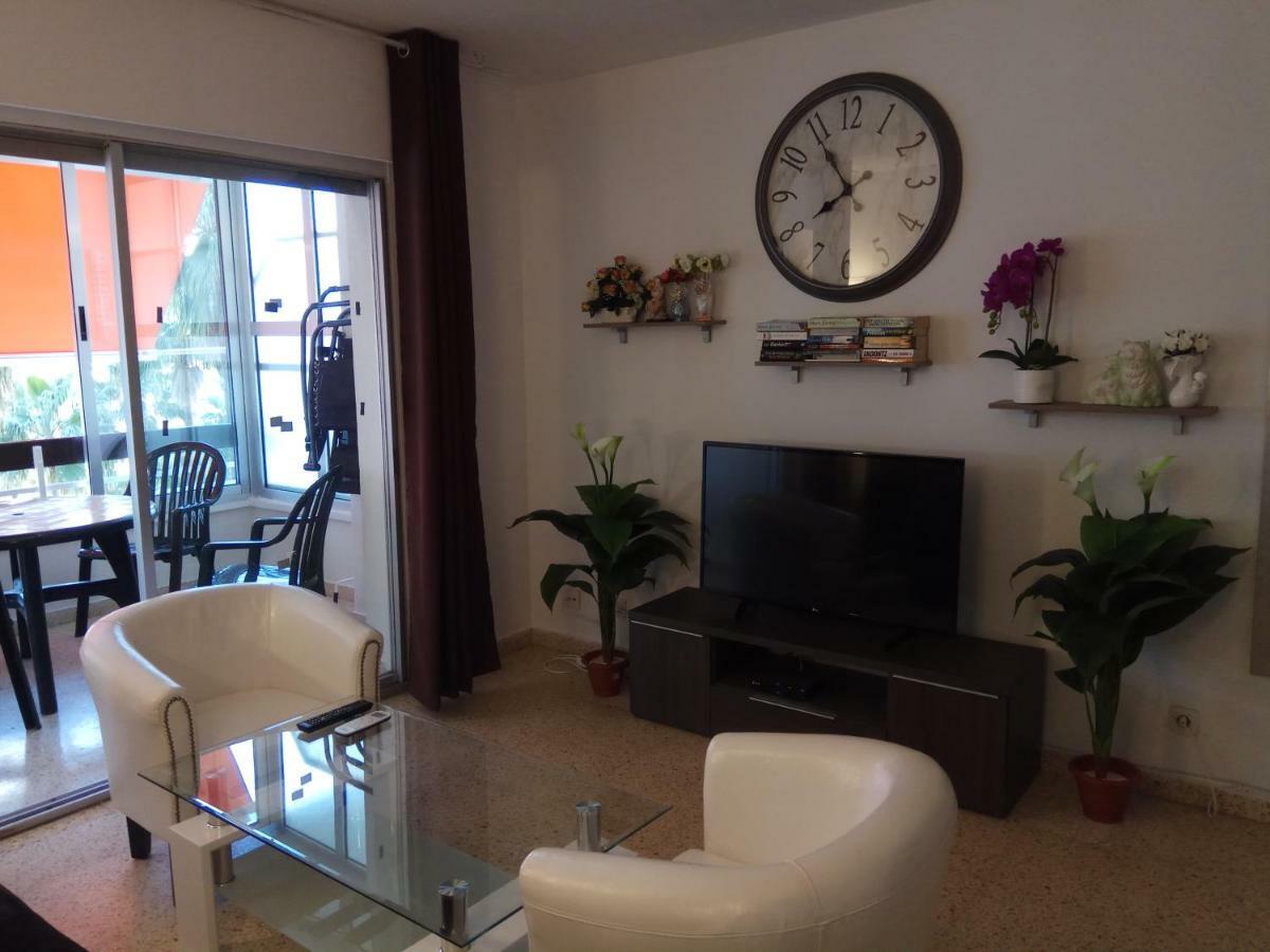 2 Bedrooms, 250m Levante Beach Apartment