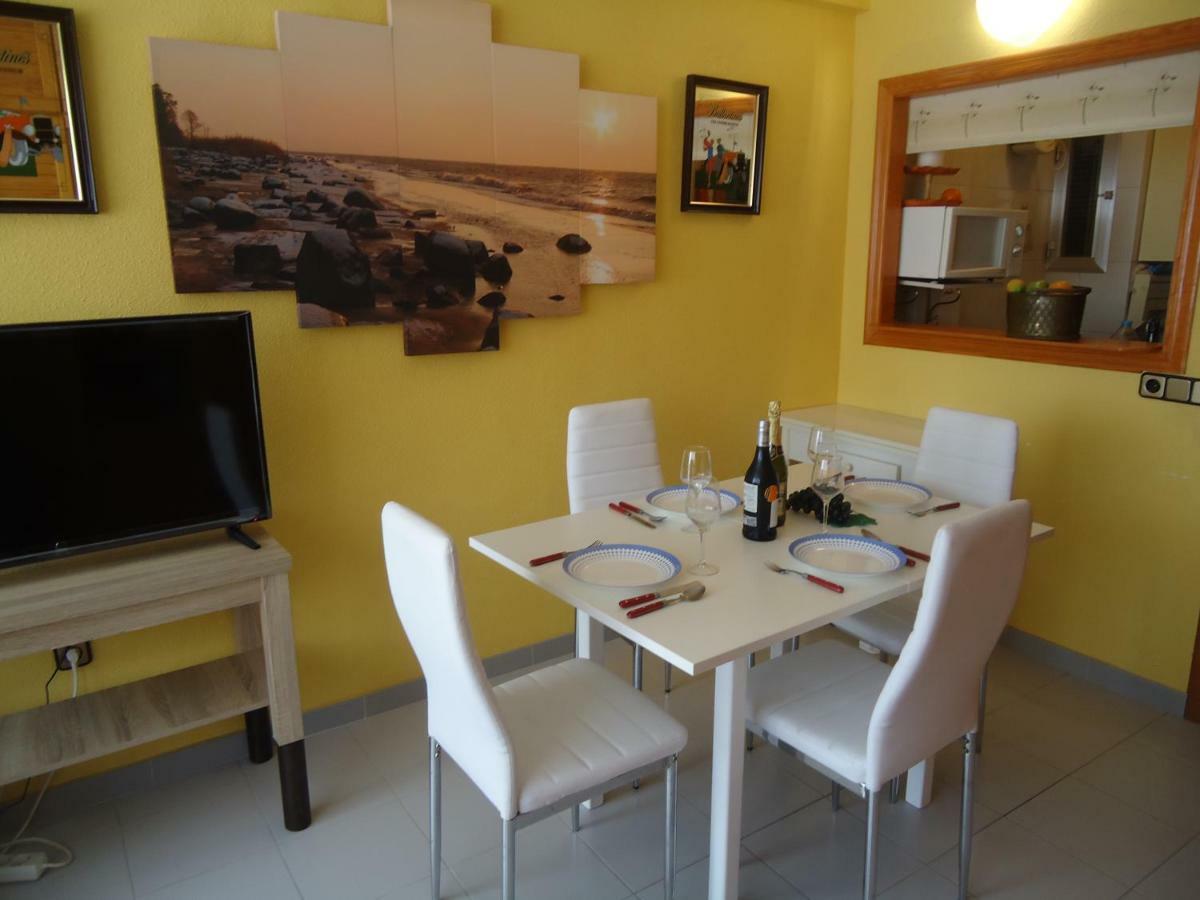 Poniente Edificio Triton Trg Apartment *