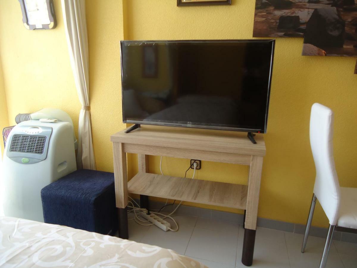 Poniente Edificio Triton Trg Apartment *