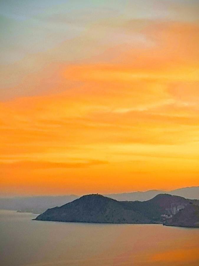 с видом на море и горы * Benidorm
