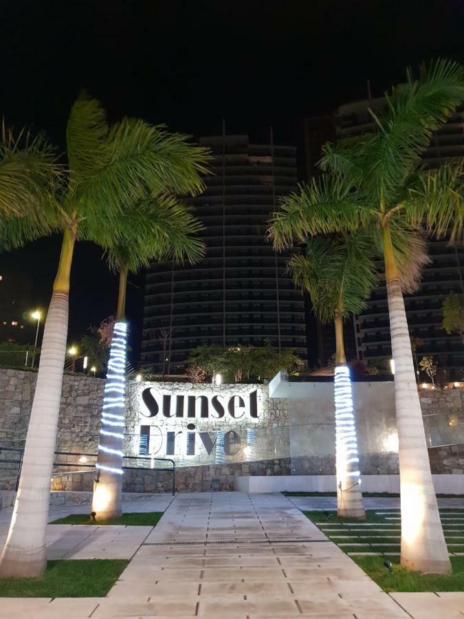 Sunset Drive Deluxe Appartement *