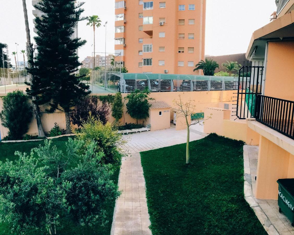 Apt In The Heart Of Apartment *