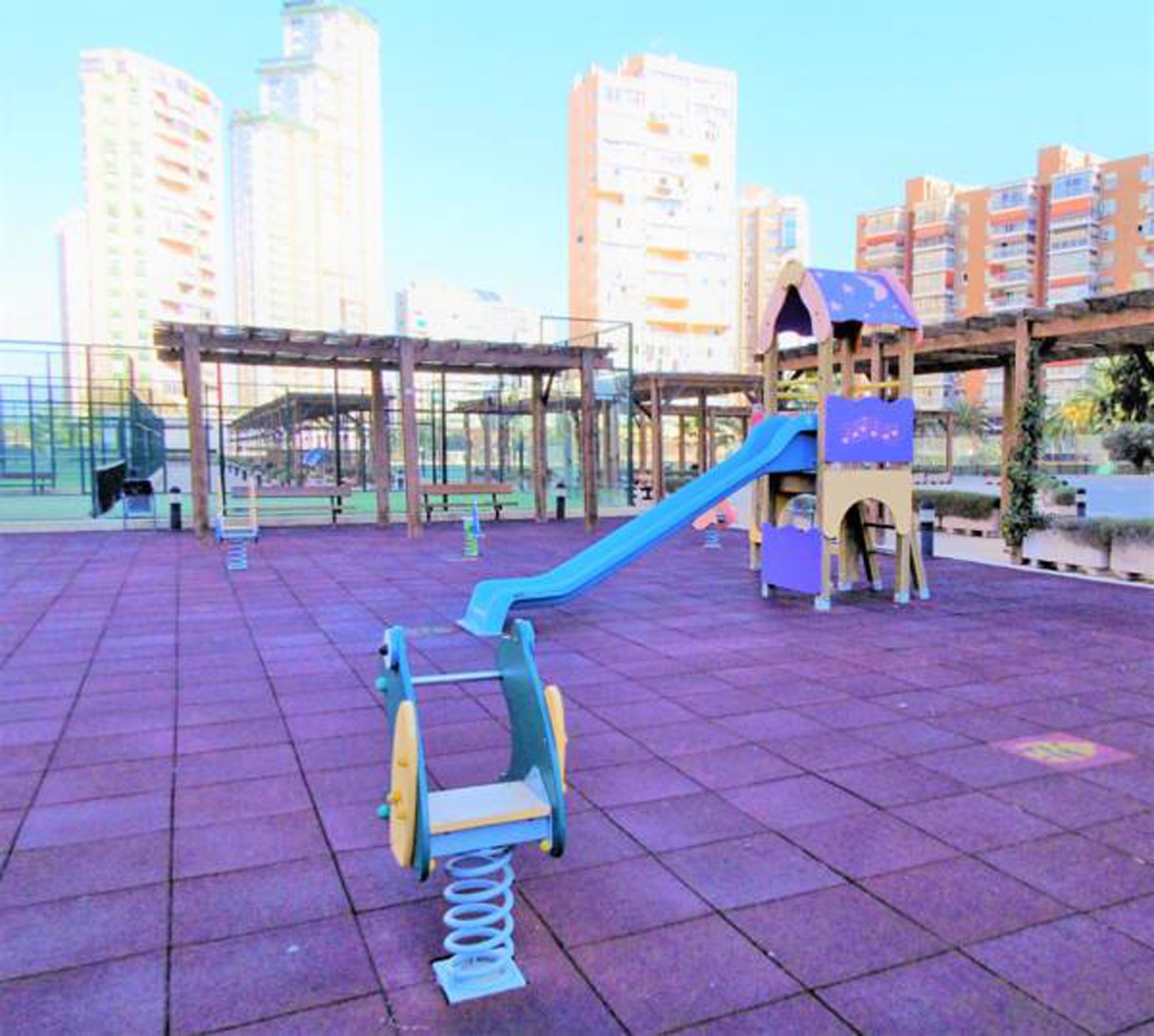 Gema Gemelos 26 * Benidorm