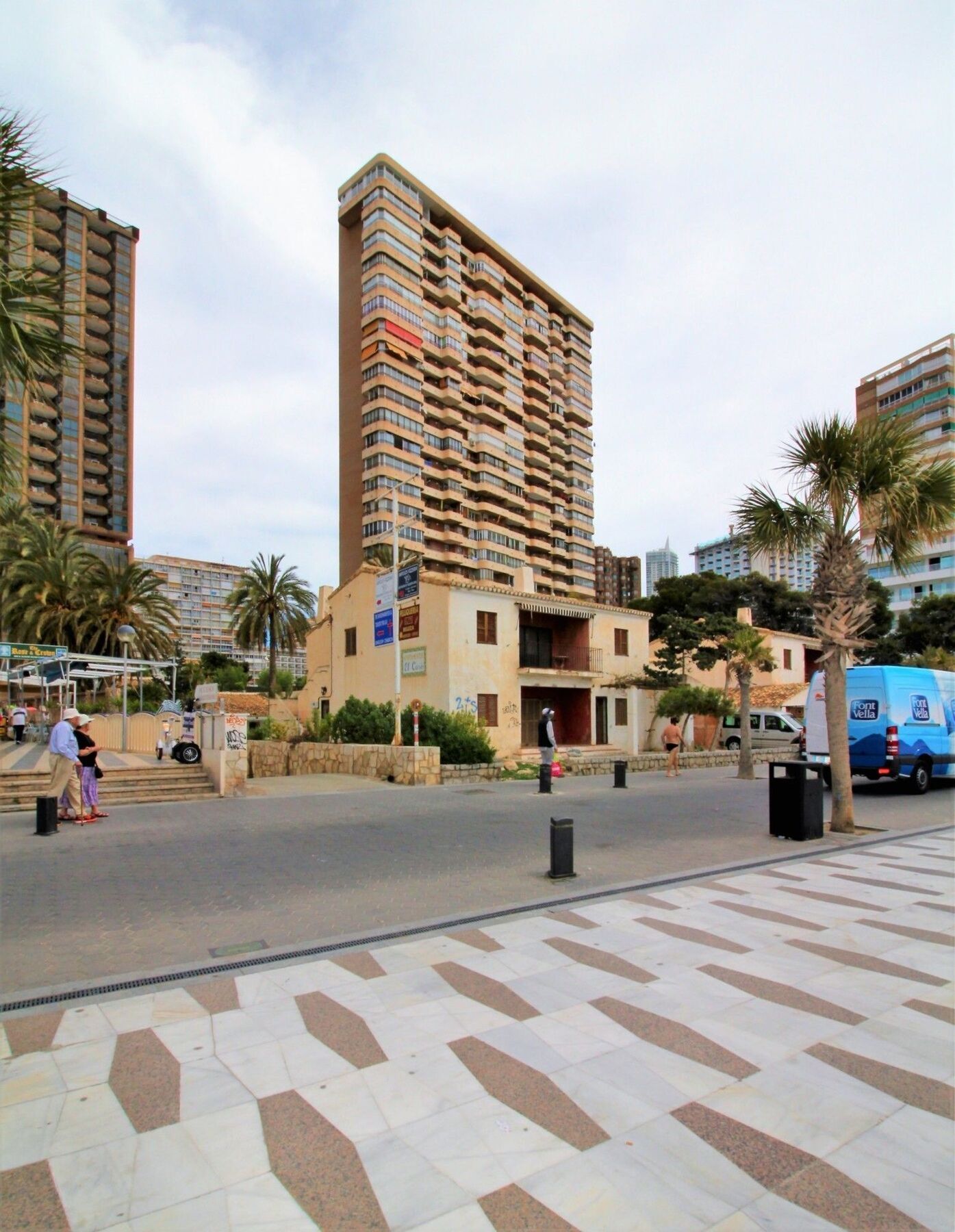 Apartment Coblanca 8 - 92 *
