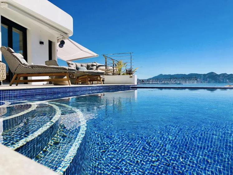Appartement Luxuriöses In Mit Pool