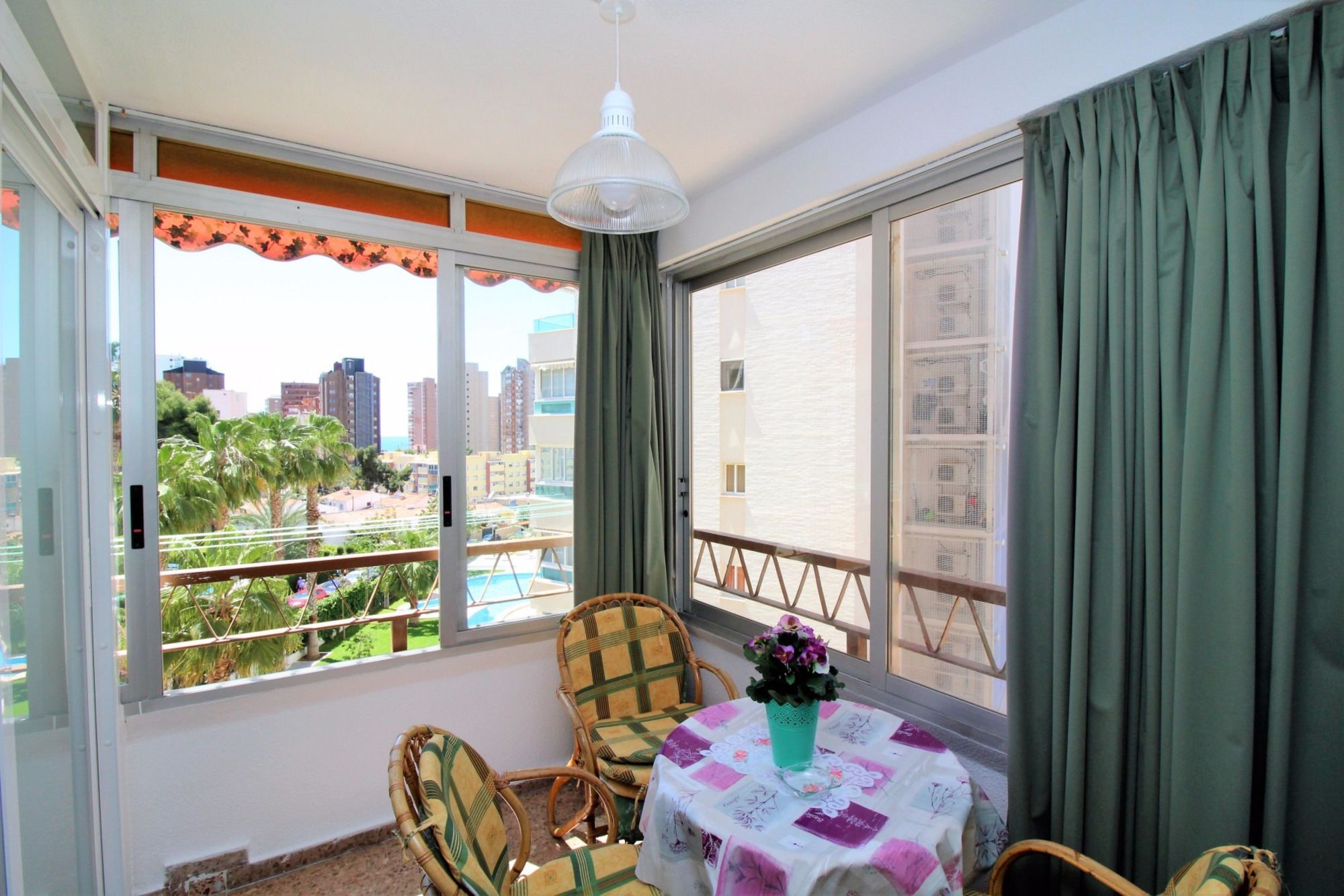Apartment Tower 43 *