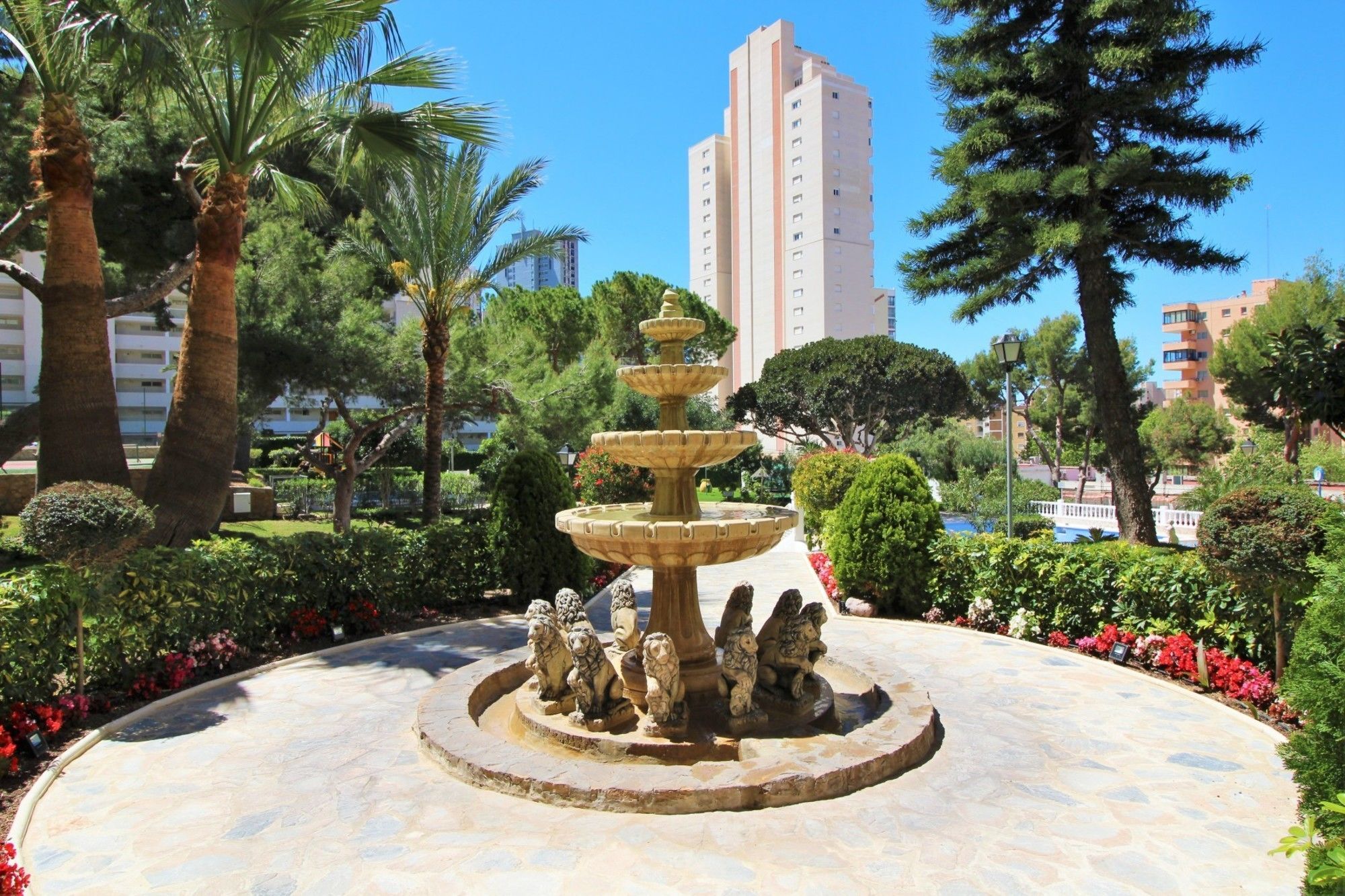 Play Park 33 *