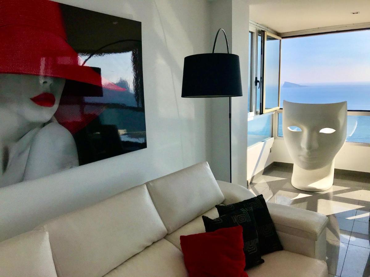 Apartment The Mask Blueline *