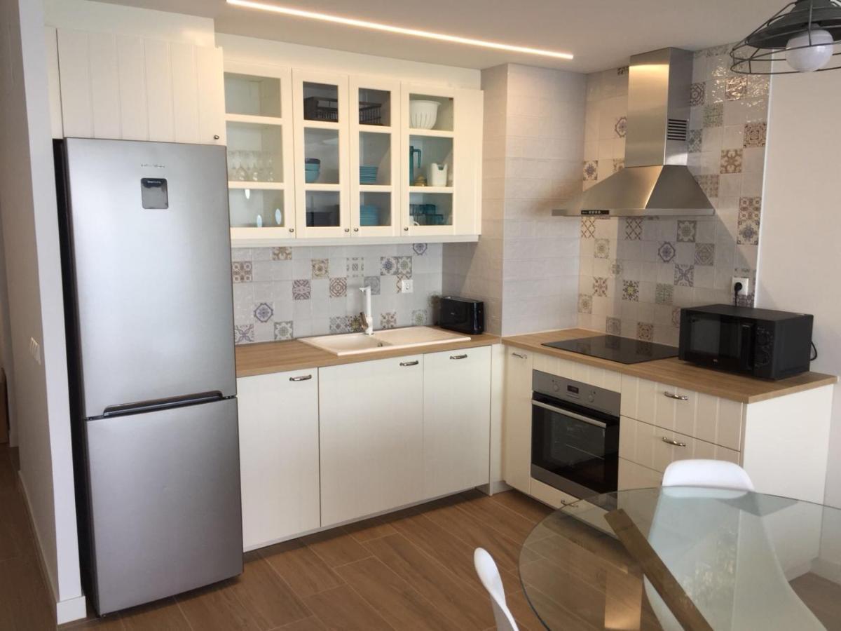 Av/ Armada Espanola, Ed/ Fernandos, 5, 5º H2 * Benidorm