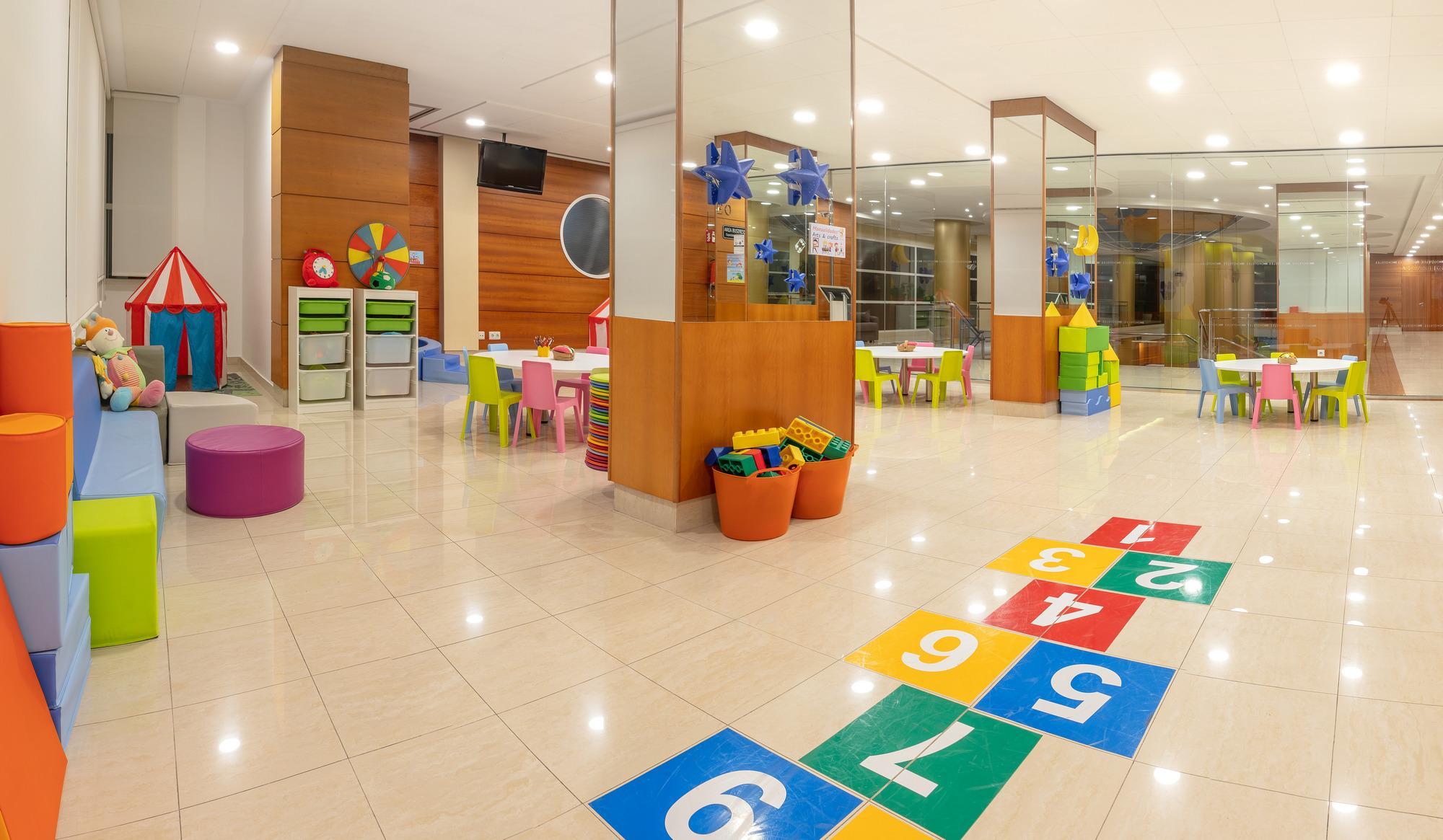 Hotel Rh Royal - Recommend For Adults