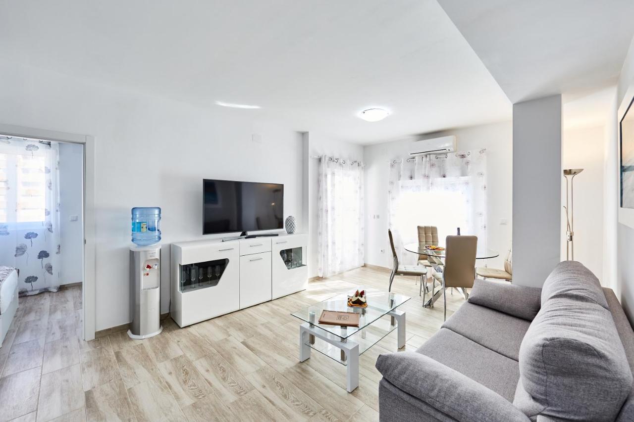 Sonrisa Apartments *