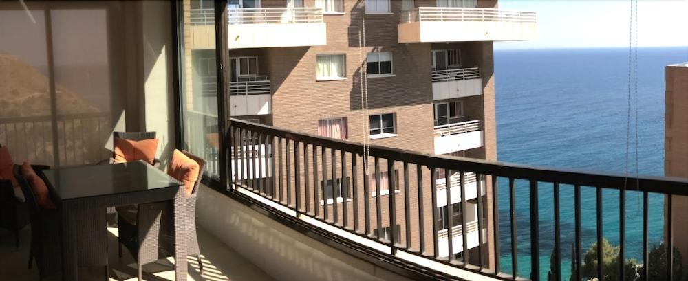 Groenlandia Penthouse Blueline Apartment Benidorm