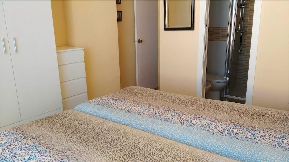 Acacias Apartment
