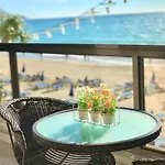 Levante Seafront Beach Apartment