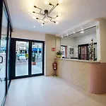 Apartamentos Palm Court