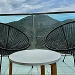 Sol, terraza privada y vistas al mar - Planta 37