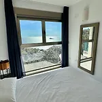 High Rise Apartment On The 39Th Floor With Private Terrace And Sea Views