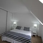 La Mar Apts