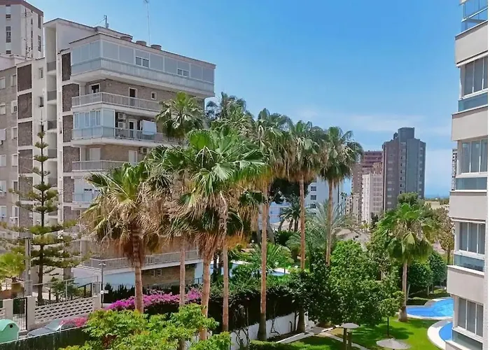Apartamento Con Piscina En Benidorm