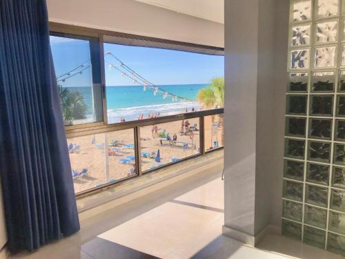 Levante Seafront Apartamento *