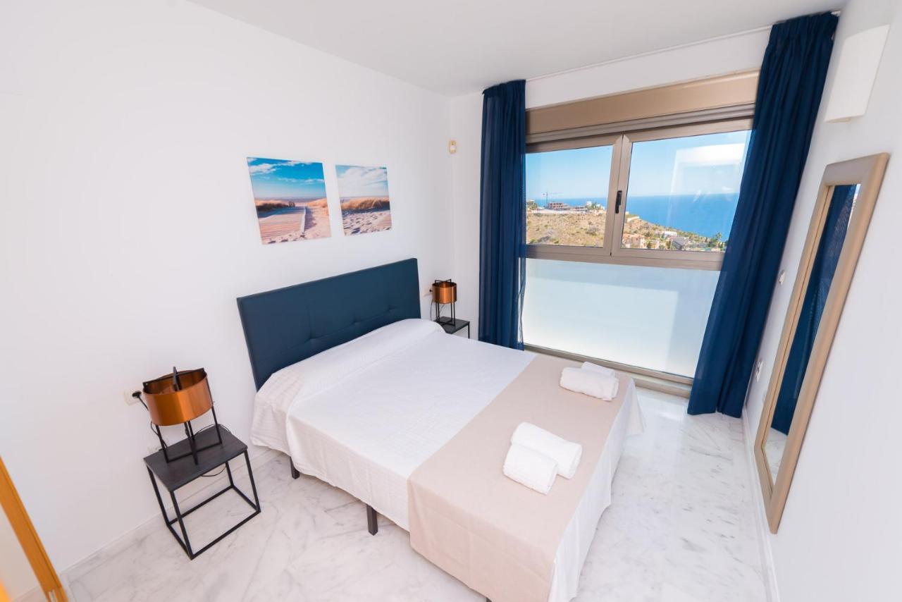 Apartment High Rise - Sea Views - Torre Lugano *