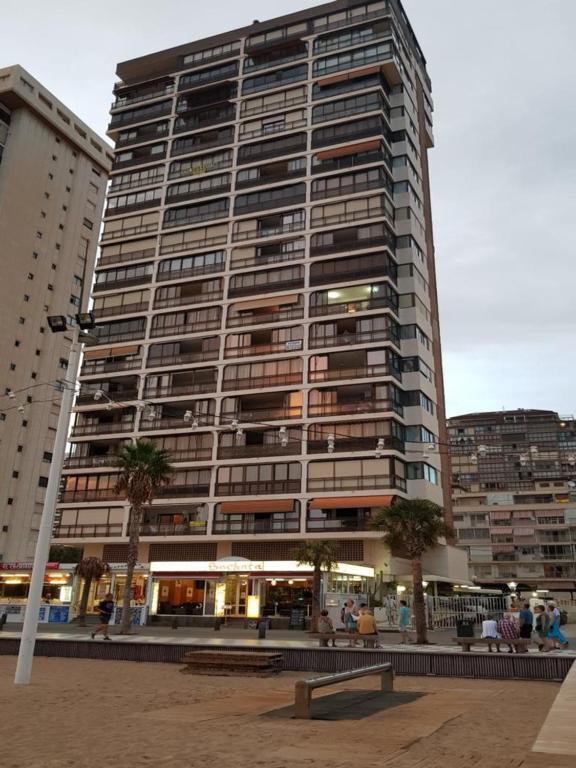 Disponible -11 Al 21 Abril-apt Cachirul- 4 Pers -wifi -aire Acond- Parking Opcionable Extra * Benidorm